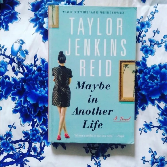 Maybe In Another Life - Taylor Jenkins Reid - Picture 3 of 4